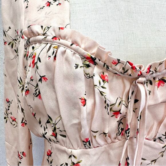 Intermix Chiara Printed Pink Floral Sweetheart Top 100% silk Size 8 - Picture 7 of 16